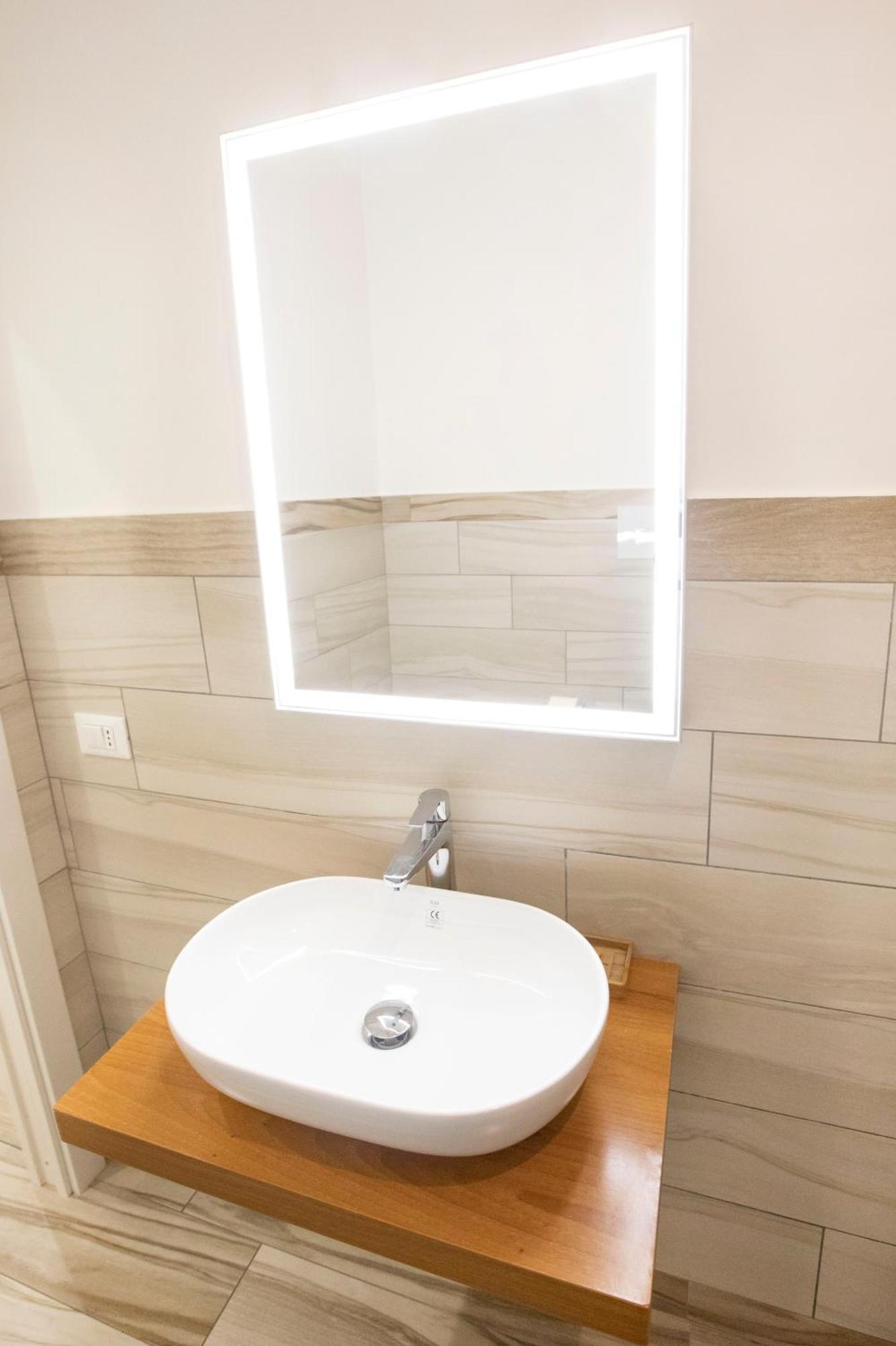 Hall Inn B&B In Napoli Dış mekan fotoğraf