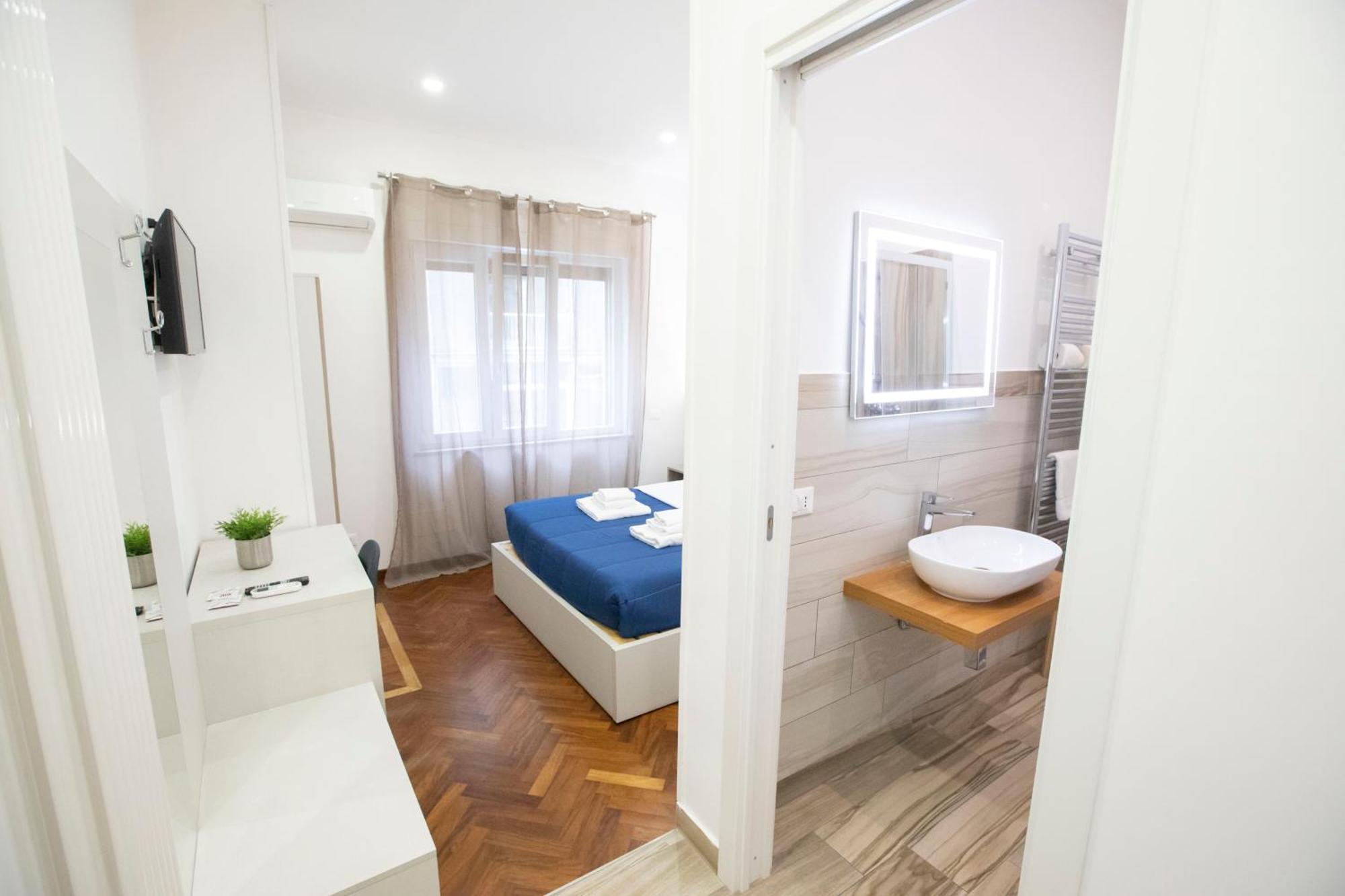 Hall Inn B&B In Napoli Dış mekan fotoğraf