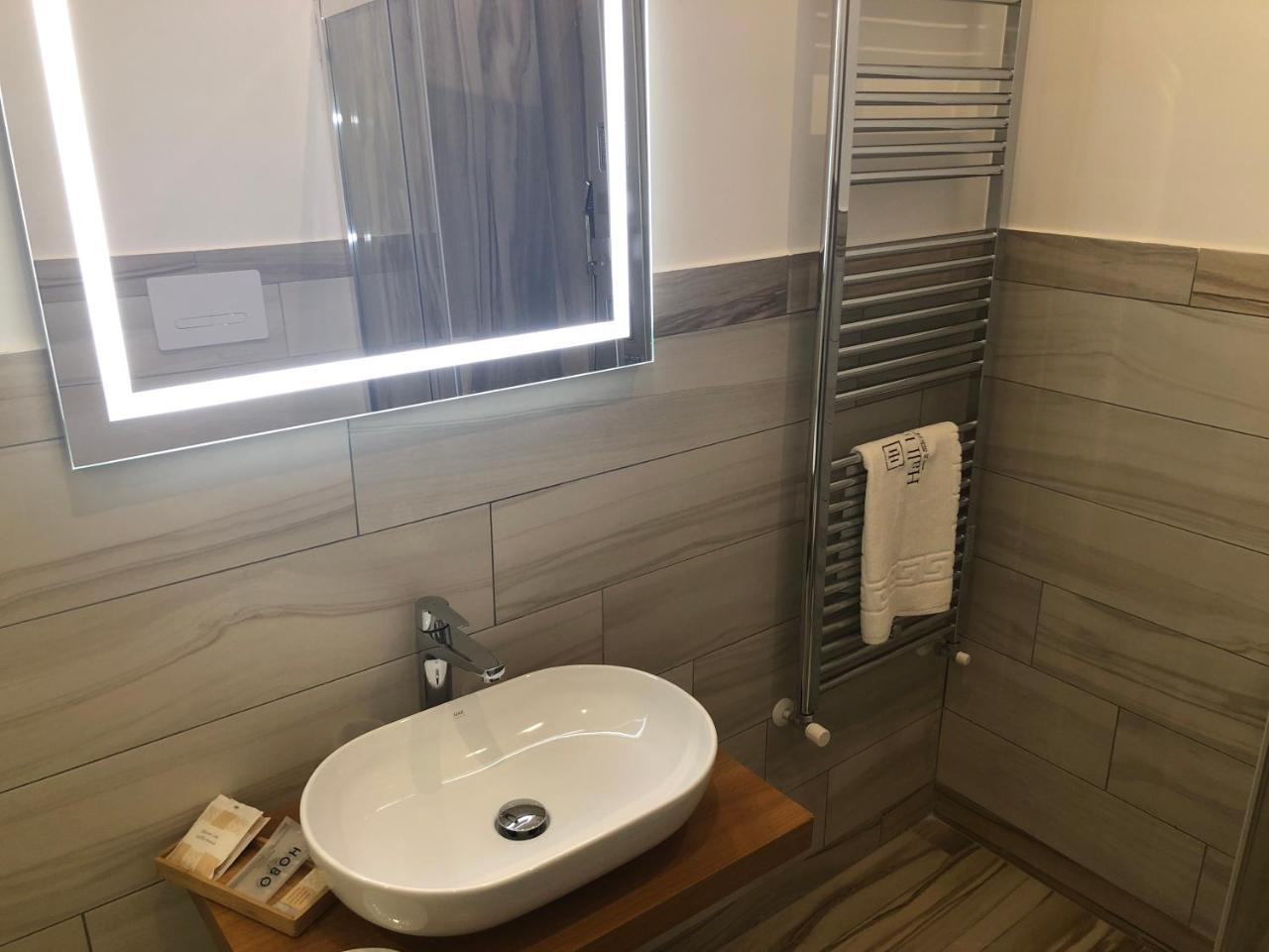 Hall Inn B&B In Napoli Dış mekan fotoğraf