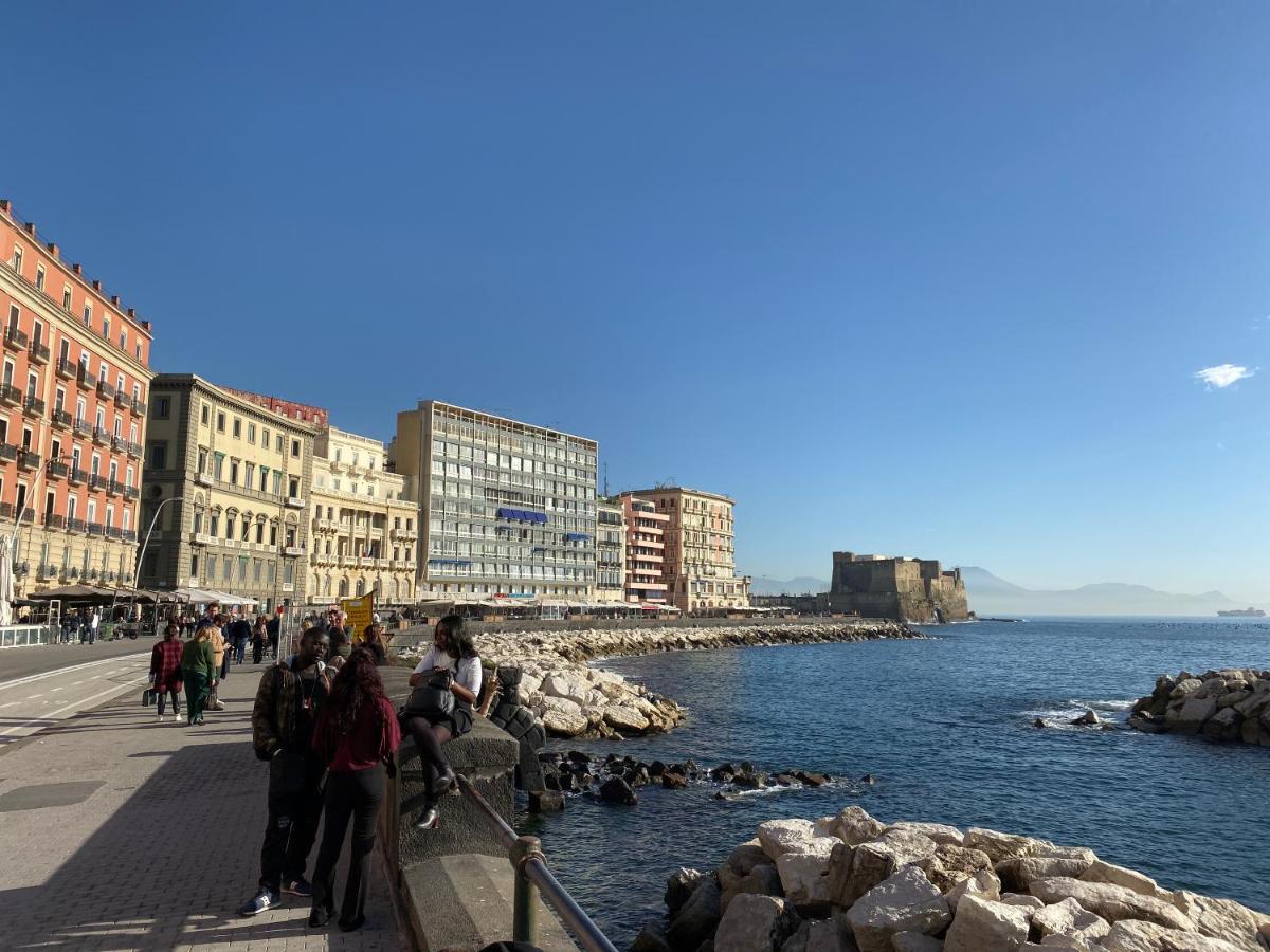 Hall Inn B&B In Napoli Dış mekan fotoğraf